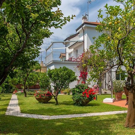 Magnificent Villa Санремо Екстер'єр фото