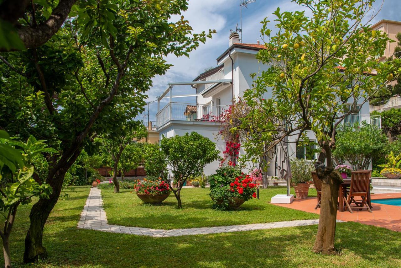 Magnificent Villa Санремо Екстер'єр фото